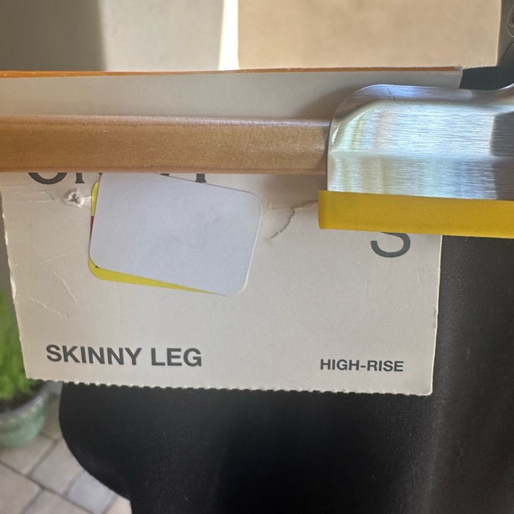 NWT (never worn) On 34th Black Skinny Leg, High Rise Pants, Size Small - Picture 7 of 12